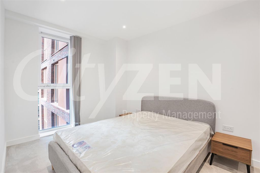 Property photo 3 of 40 Bedroom (Photo Of Same Flat Type)