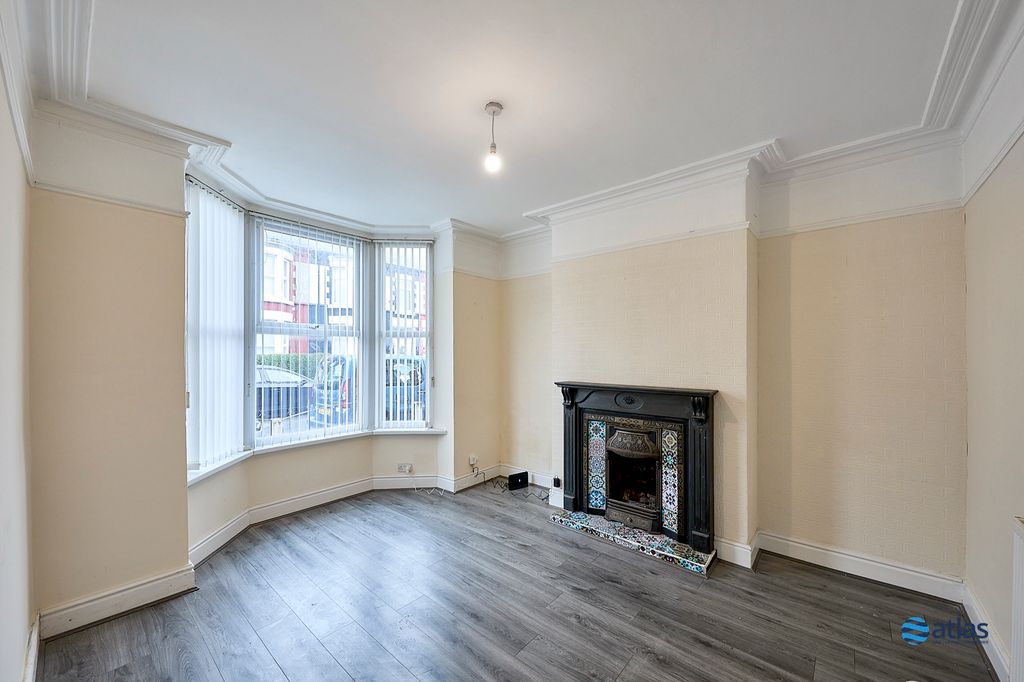 Property photo 2 of 14 Lounge