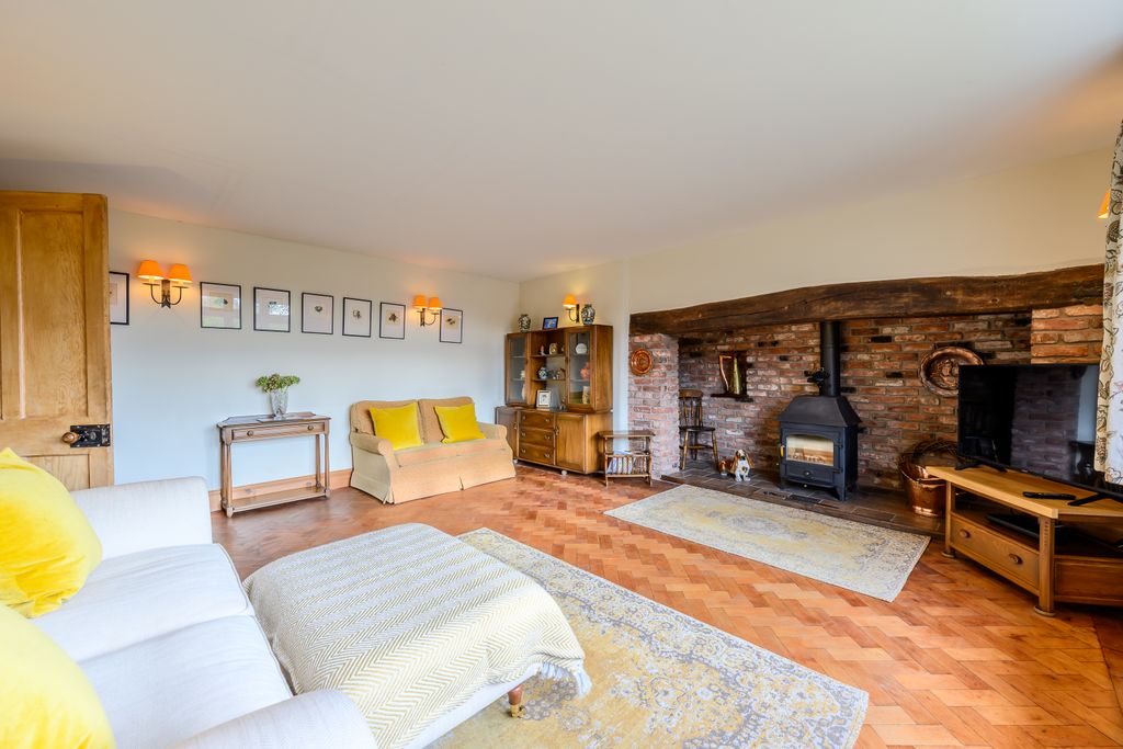 Property photo 3 of 30 Drawing Room