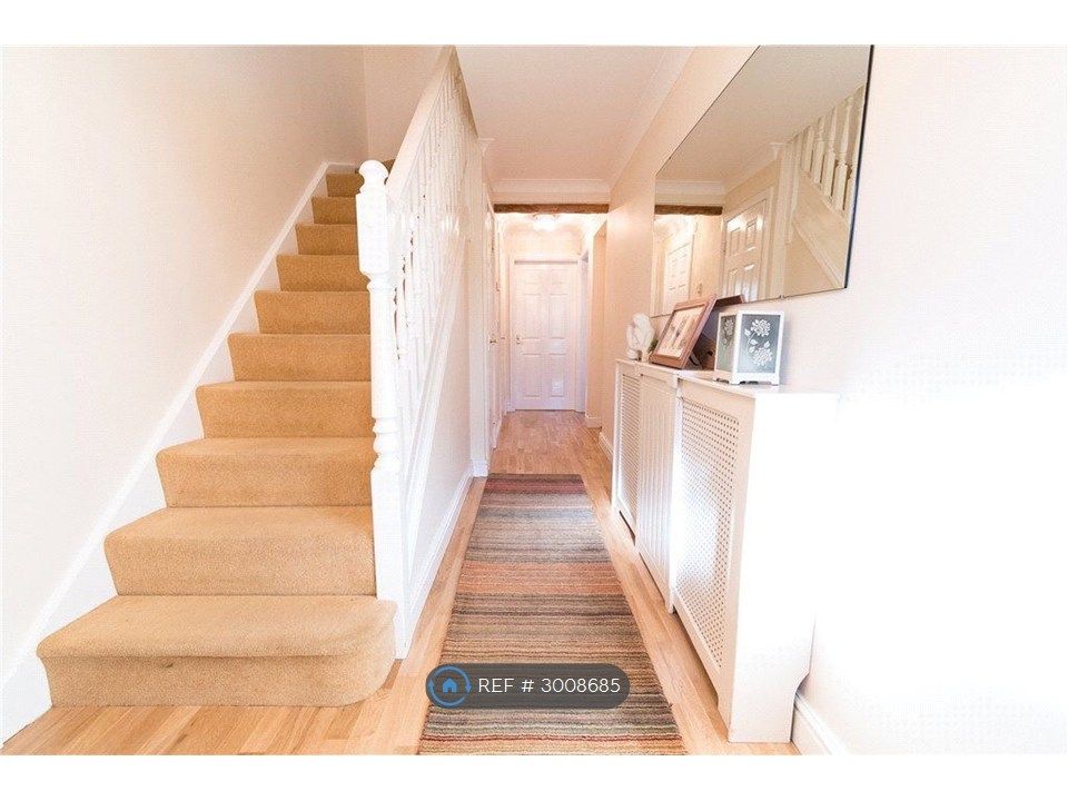 Property photo 3 of 25 Hallway
