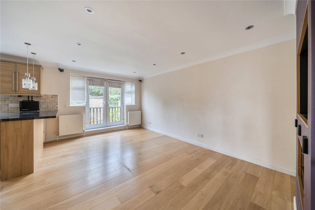 Property photo 2 of 16 Picture No. 53