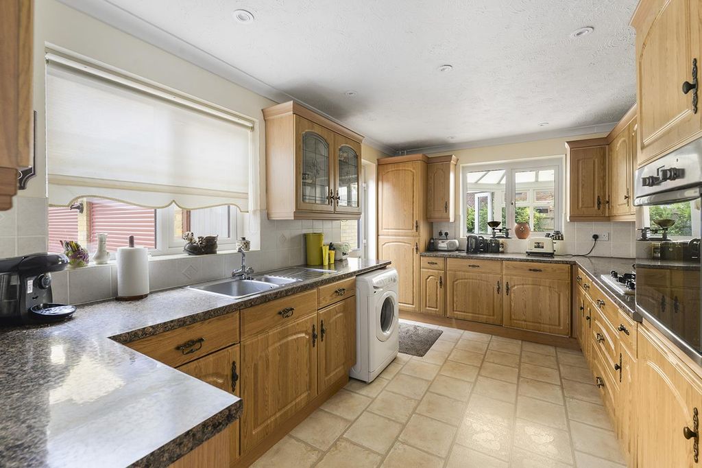 Property photo 2 of 17 18Linnett03.Jpg