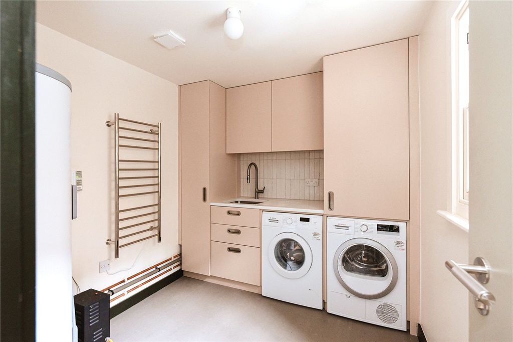 Property photo 1 of 10 Picture No. 01