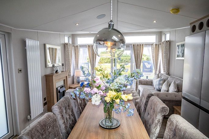 Property photo 2 of 40