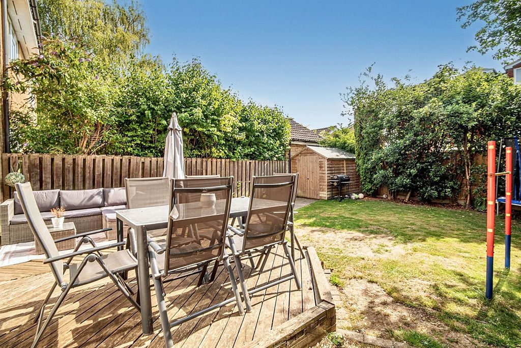 Property photo 2 of 24