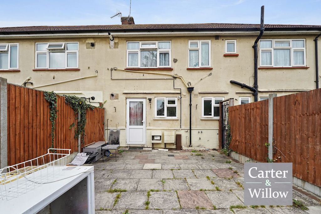 Property photo 2 of 13