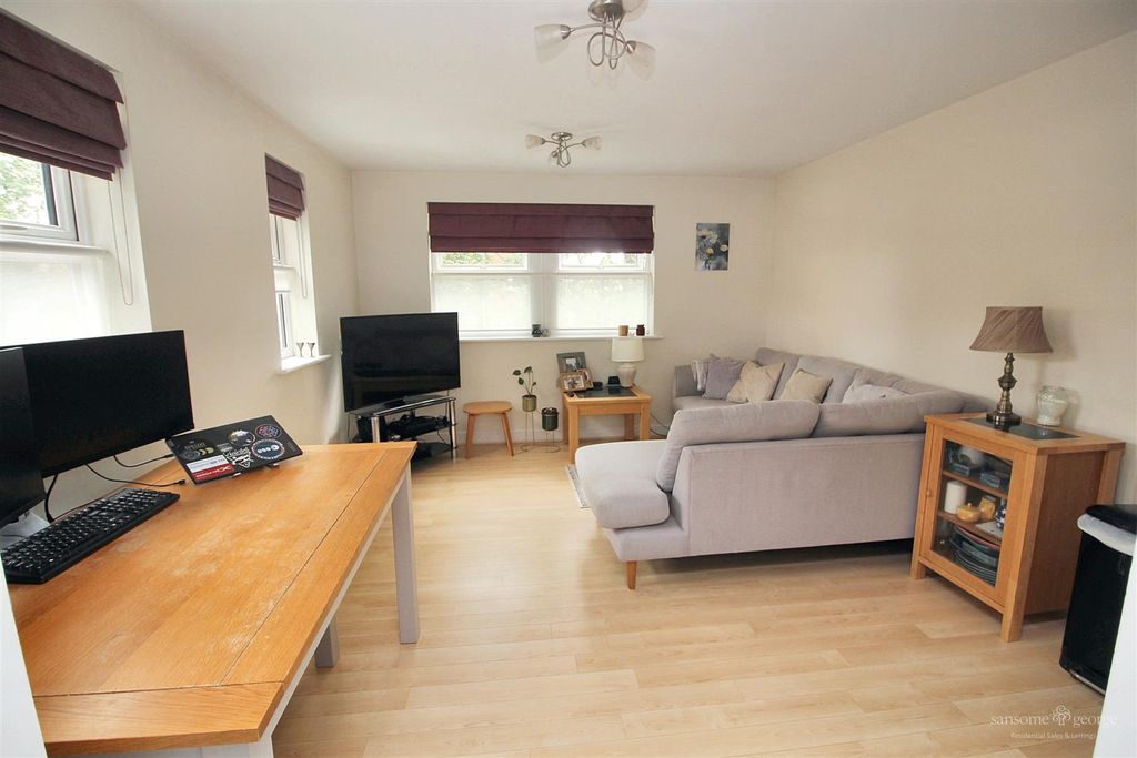 Property photo 3 of 12 Living Room