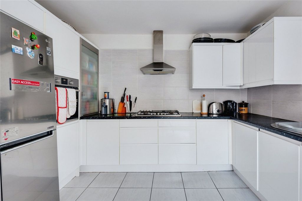 Property photo 2 of 17 Picture No. 02