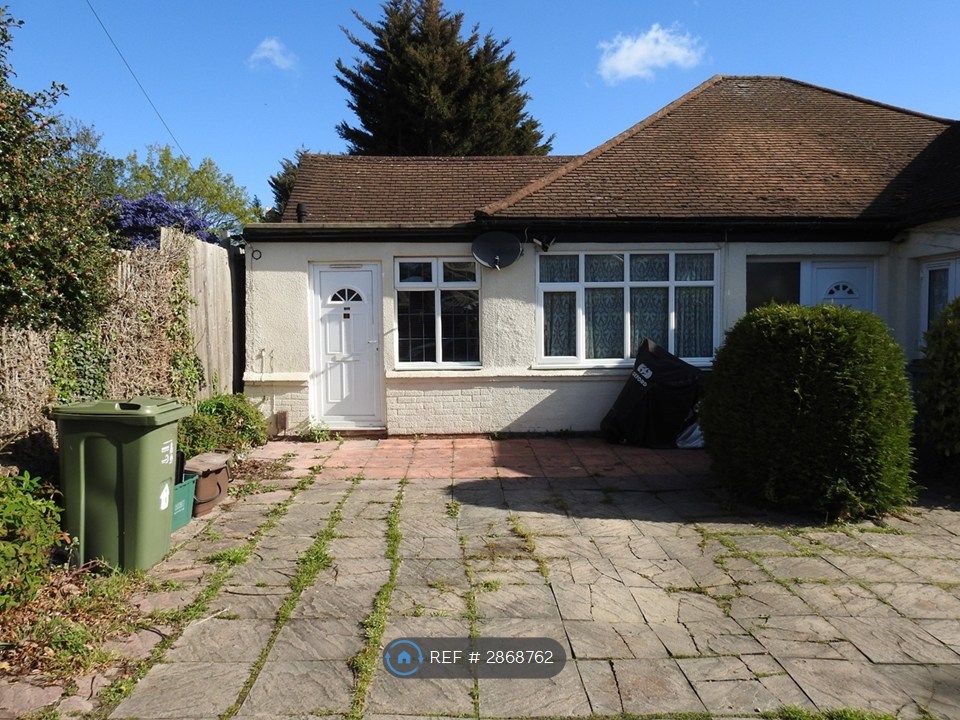 Property photo 2 of 23