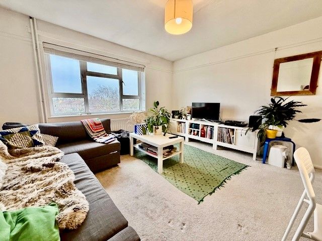 Property photo 2 of 7 Bathroom