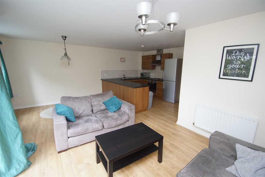 Property photo 2 of 7 Lounge