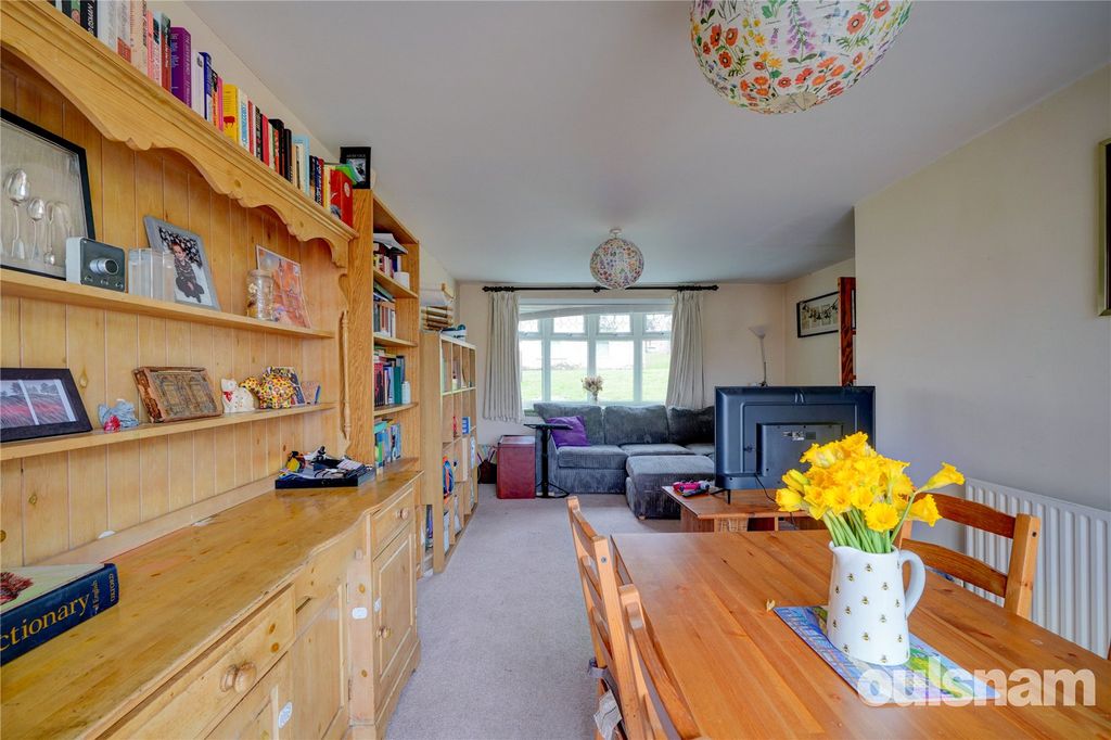 Property photo 2 of 17 Picture No. 09