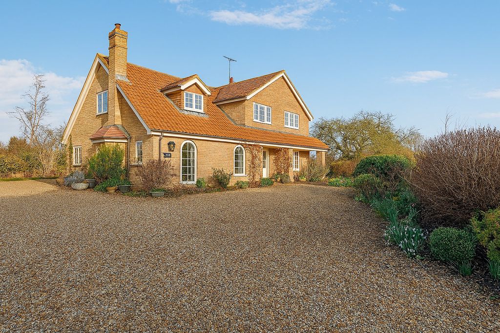 Property photo 1 of 23