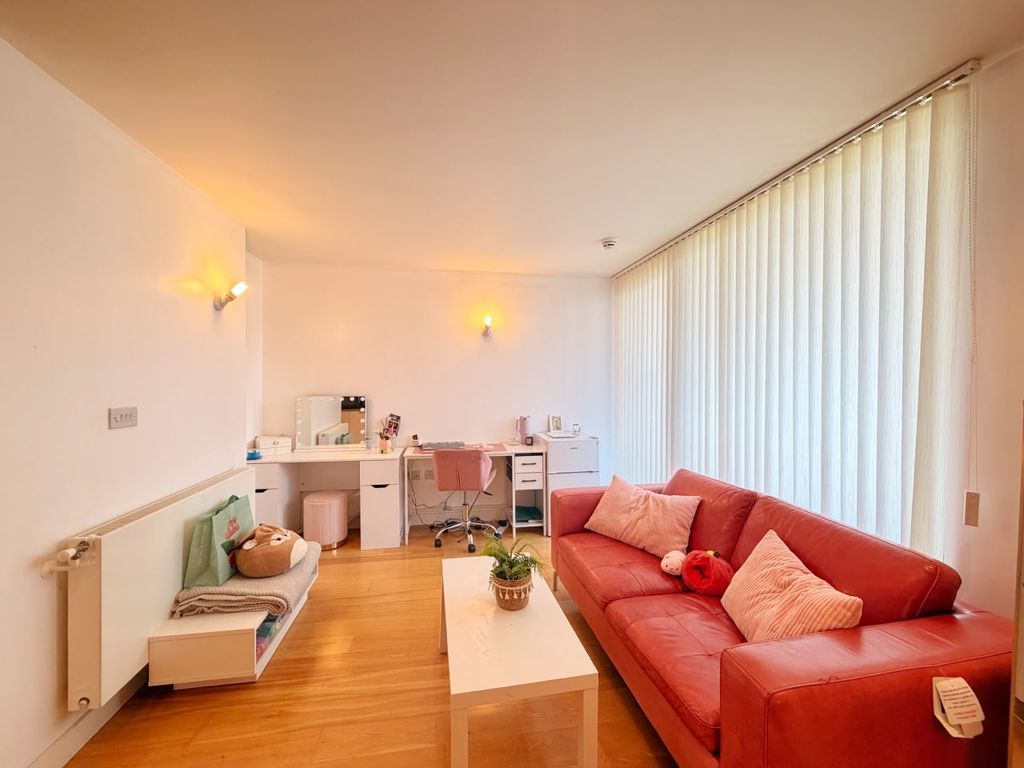 Property photo 2 of 12