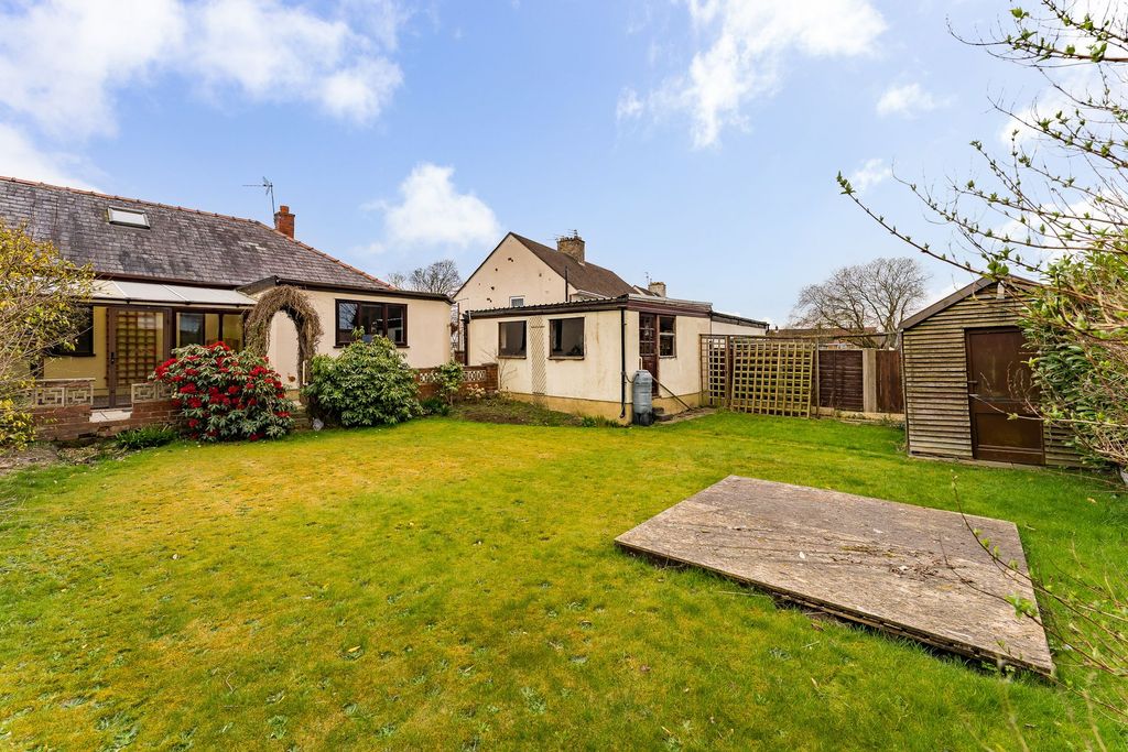 Property photo 2 of 29