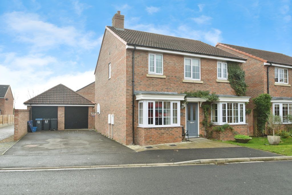 Property photo 2 of 28