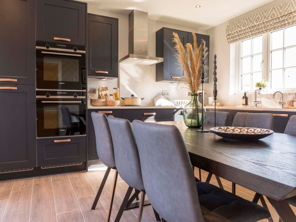 Property photo 3 of 8 Kitchen Dining