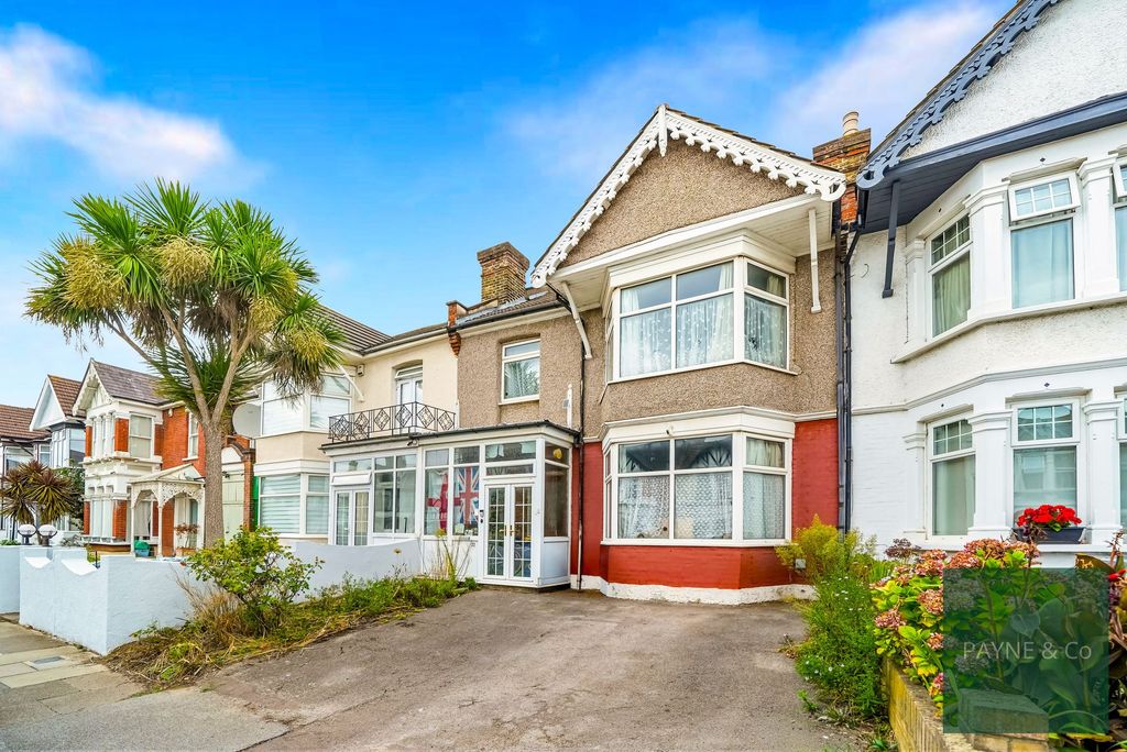 Property photo 1 of 19