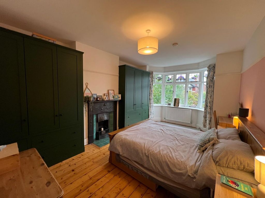 Property photo 2 of 54