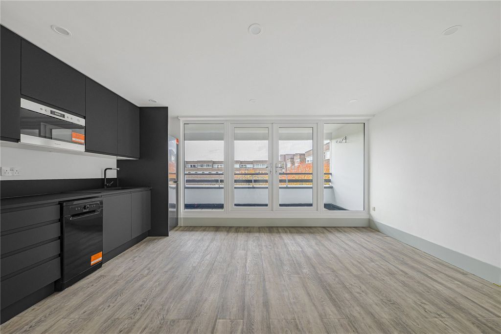 Property photo 1 of 15 Picture No. 05