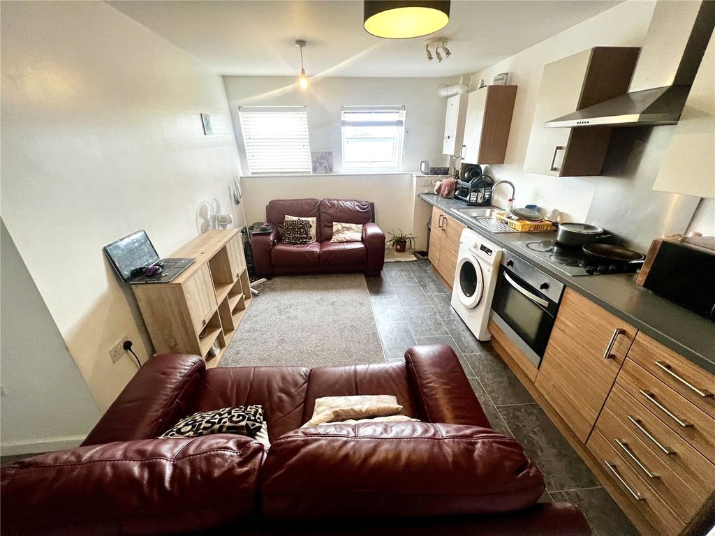 Property photo 3 of 8 Picture No. 08
