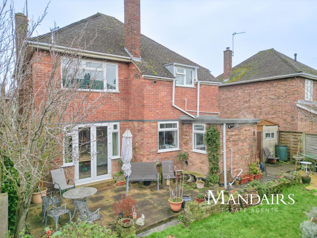 Property photo 2 of 33