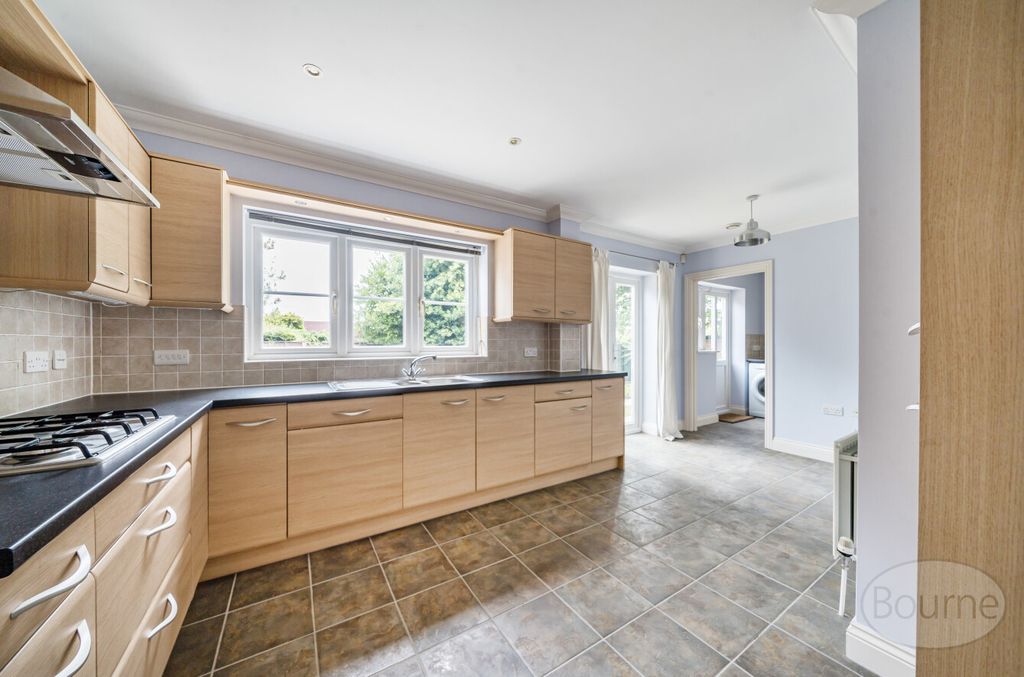 Property photo 3 of 20 c6Fb57B6-99c4-4A9...