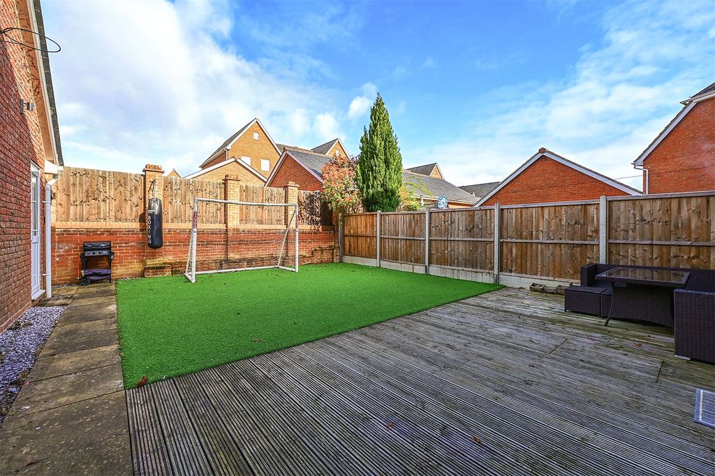 Property photo 2 of 12 Picture No. 13