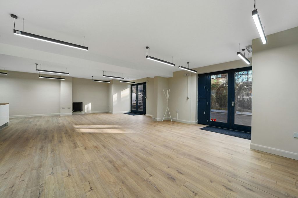 Property photo 3 of 17 Bhbc12Watersonstreet11.Jpg