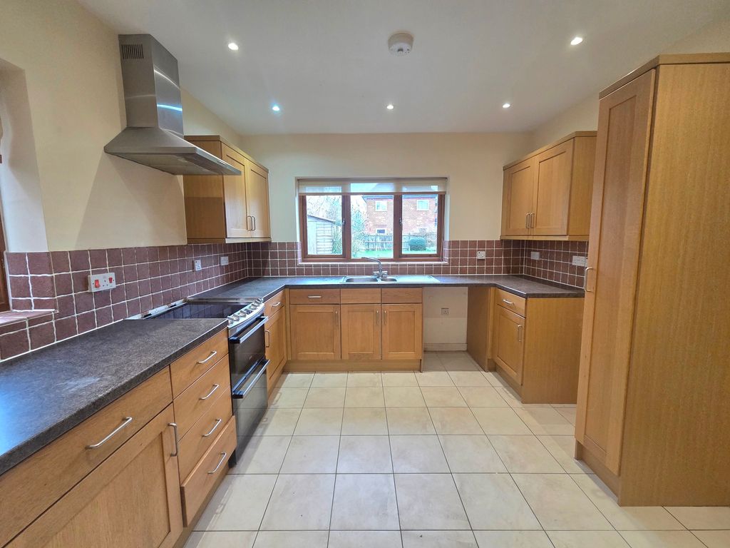 Property photo 2 of 20 Image