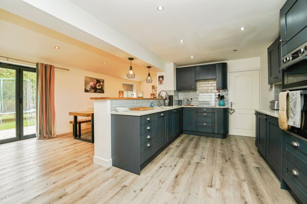 Property photo 2 of 18 Picture No. 06
