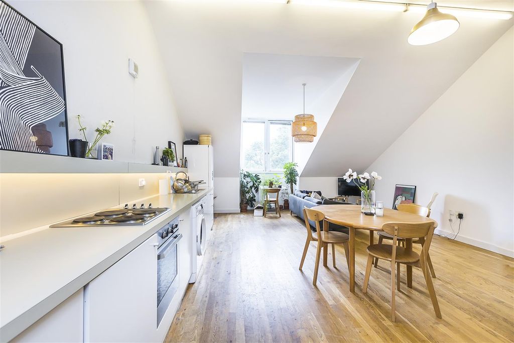 Property photo 3 of 15 3