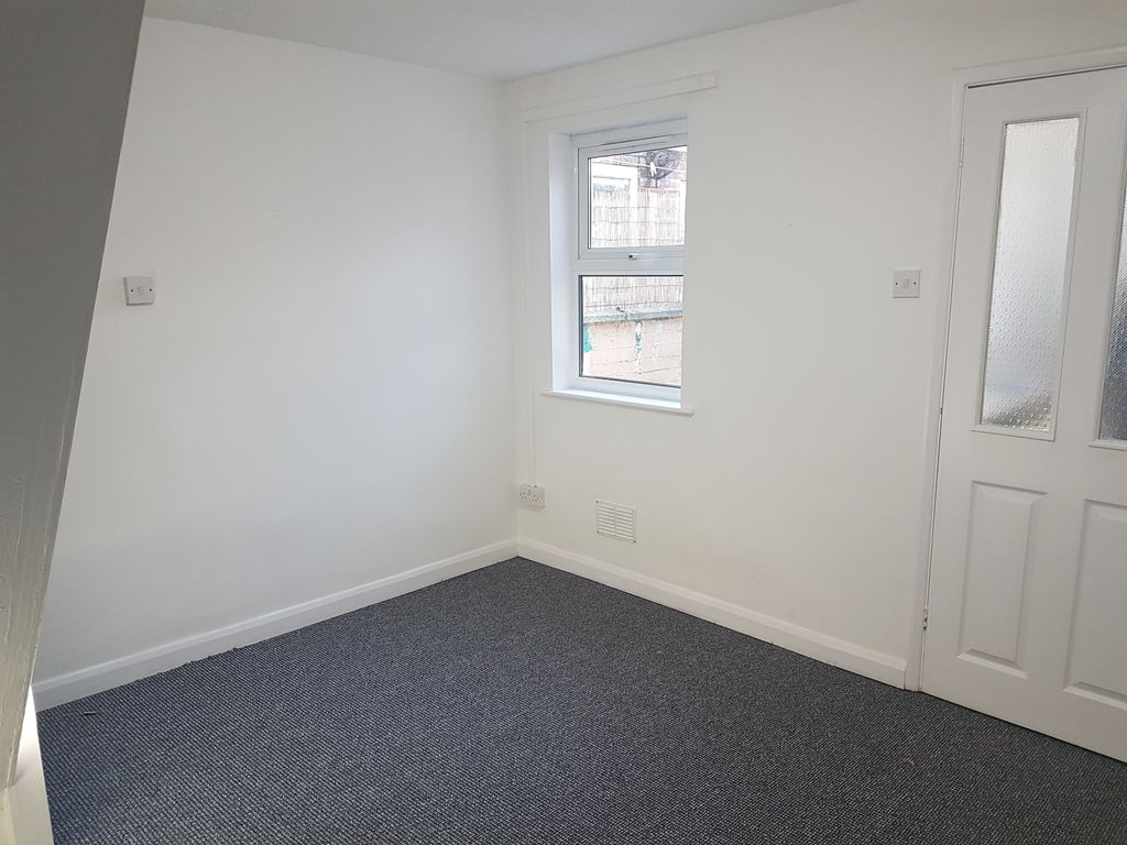 Property photo 3 of 8 Photo 3