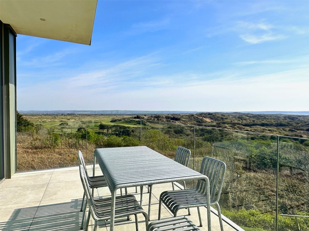 Property photo 2 of 8 Picture No. 04