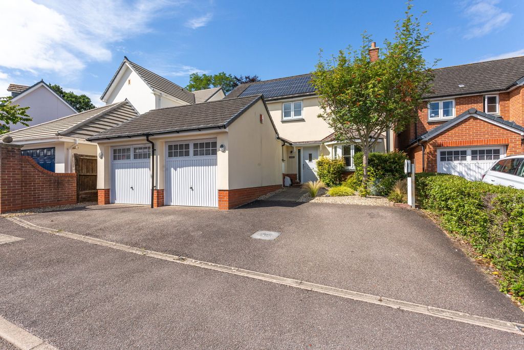 Property photo 1 of 36