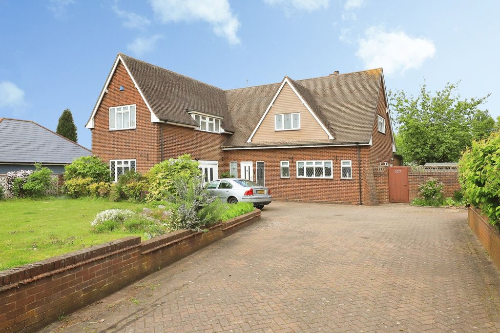 Property photo 1 of 44