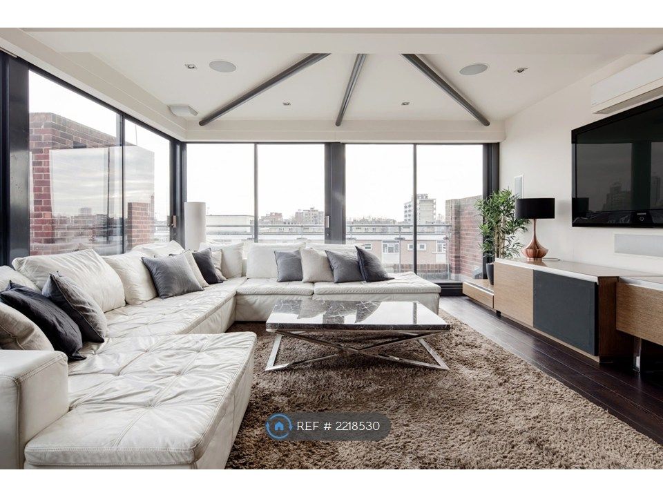 Property photo 3 of 35