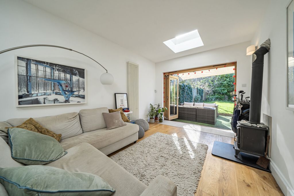 Property photo 2 of 40 1422768-33-69A5B1...