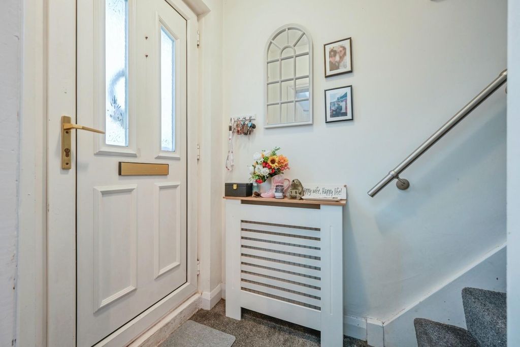 Property photo 2 of 20 19Fairview-19.Jpg