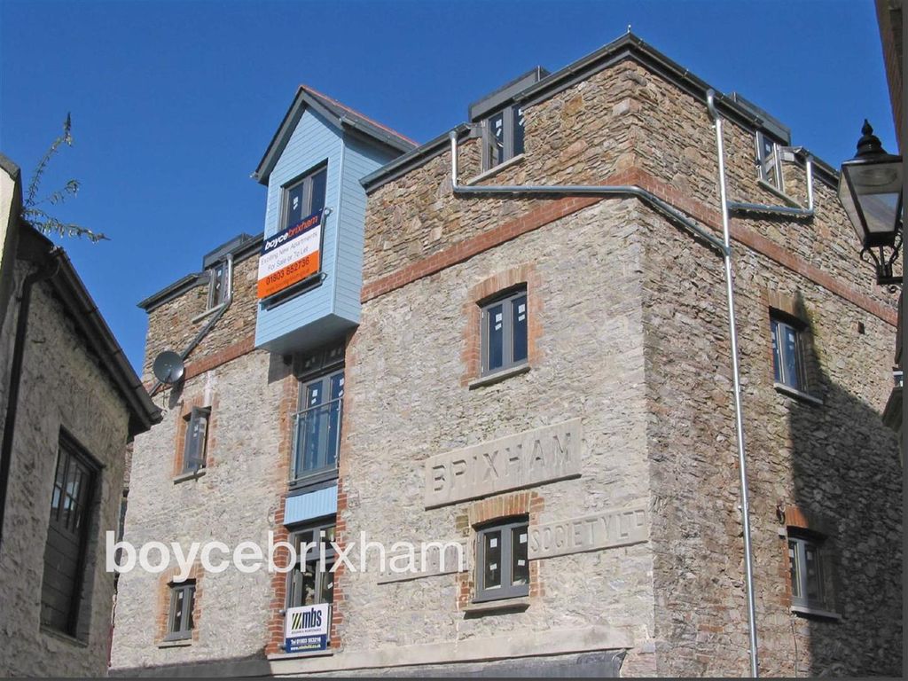 Property photo 1 of 11 The Pump House