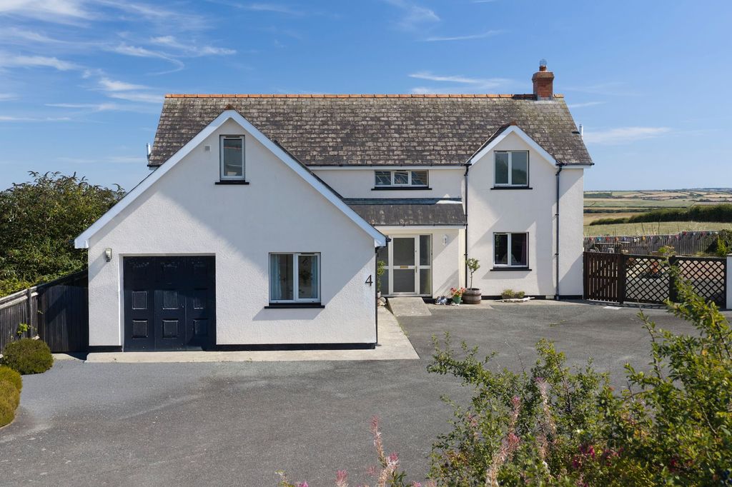 Property photo 1 of 33