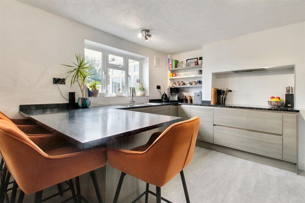 Property photo 2 of 20 Img_4428-Img_4430.Jpg