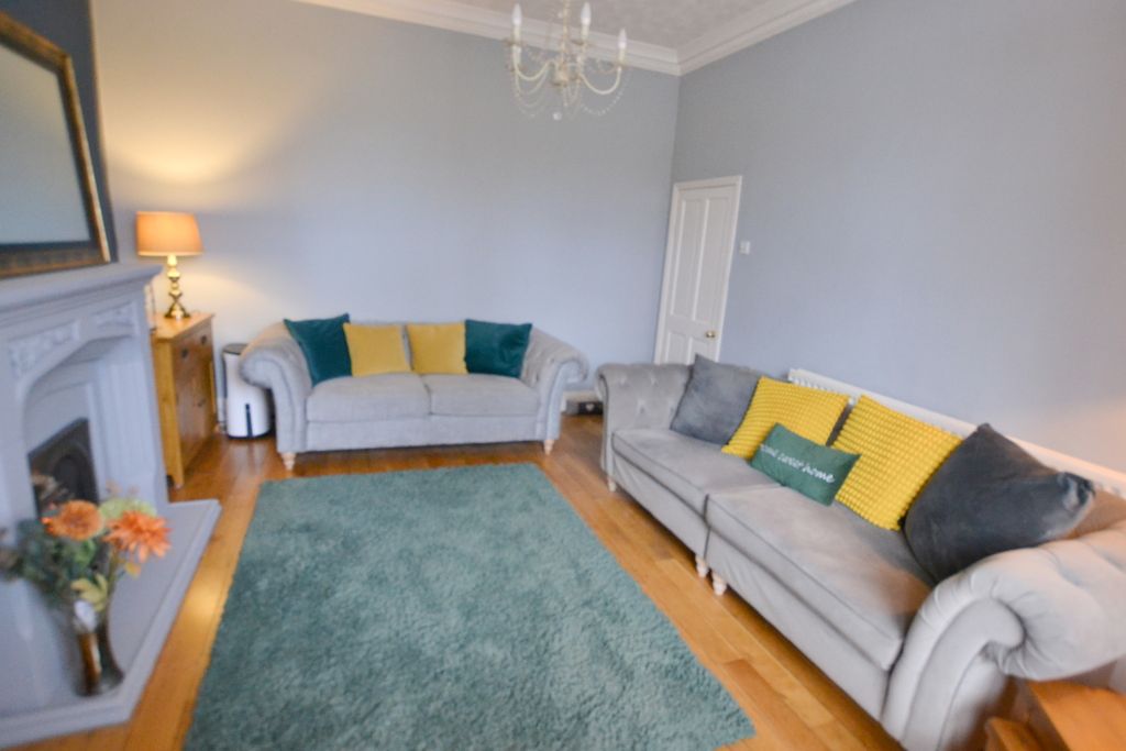 Property photo 3 of 32