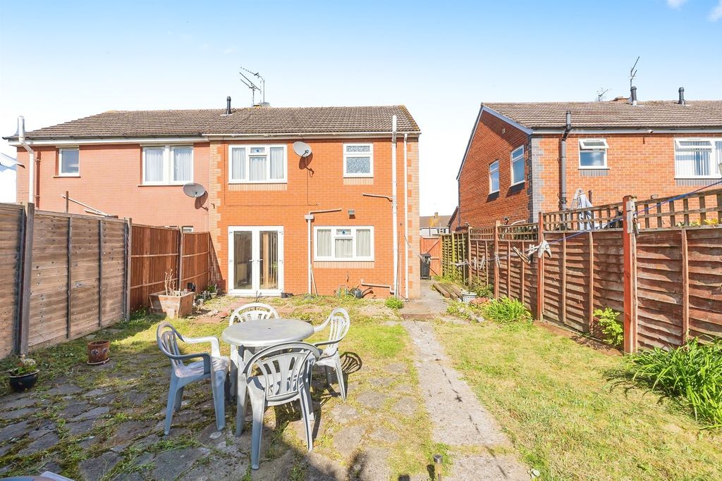 Property photo 2 of 18