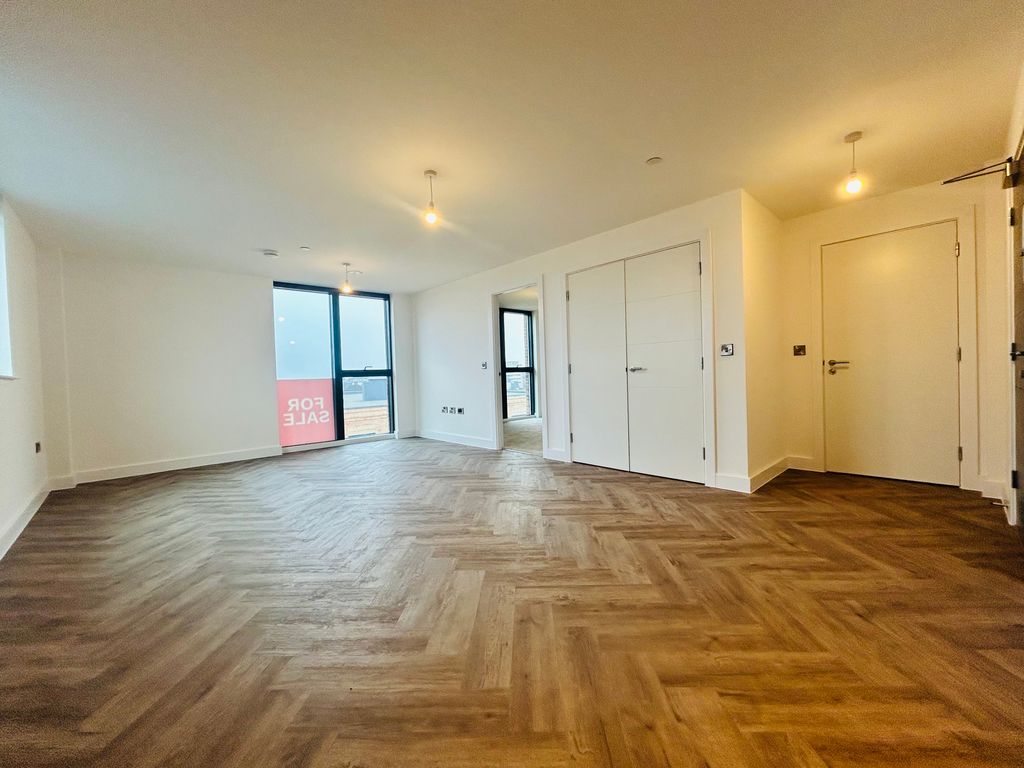 Property photo 3 of 5 Living Room