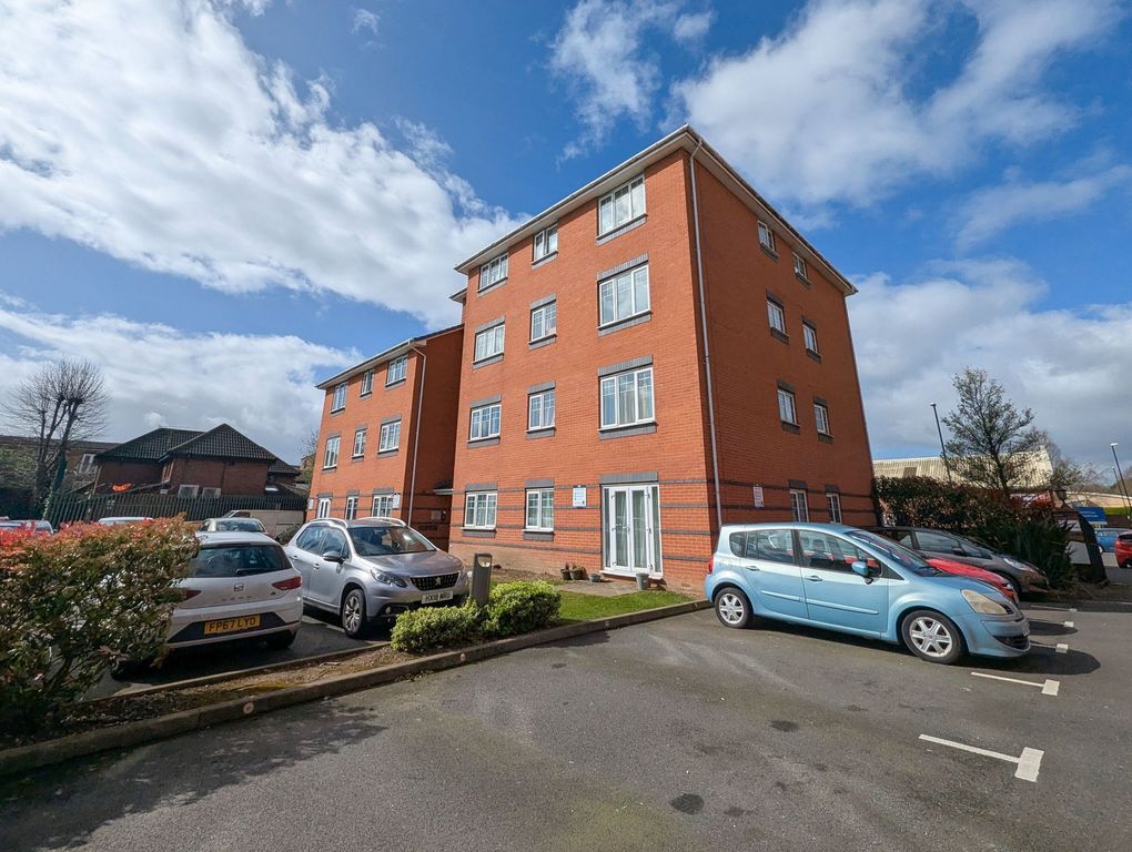 Property photo 1 of 13 Apartment Block