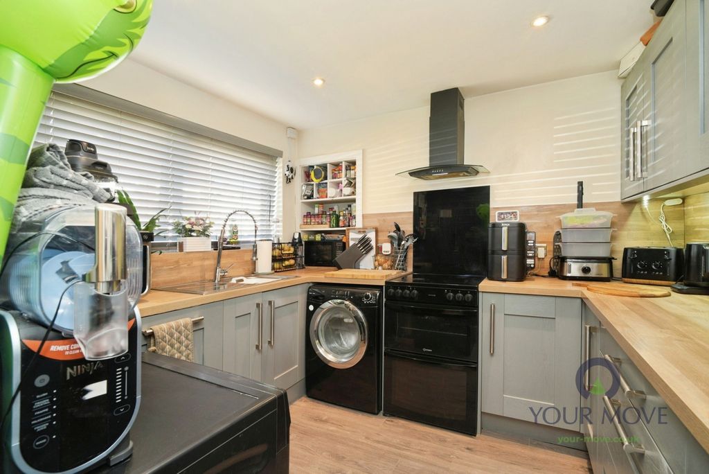 Property photo 2 of 11 Pbox-Img.Jpg