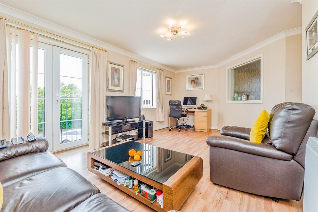 Property photo 2 of 17