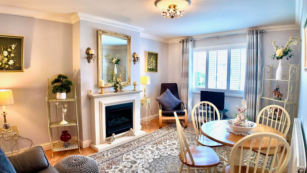 Property photo 3 of 31