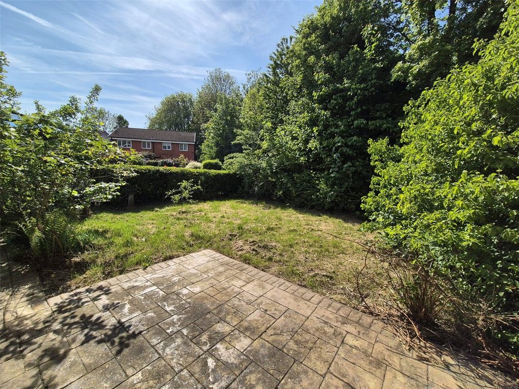Property photo 2 of 11 Picture No. 12